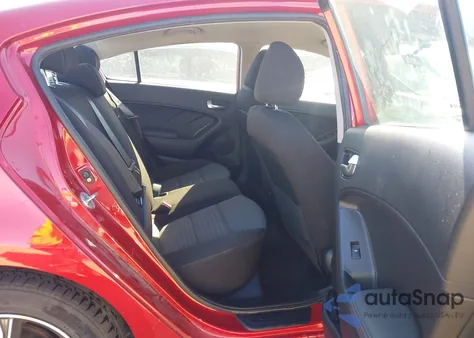 2018 Kia Forte S z USA, uszkodzony, nr VIN 3KPFL4A75JE225060